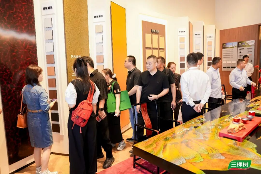2026廣州定制家居展-三棵樹小森板展館亮點1502