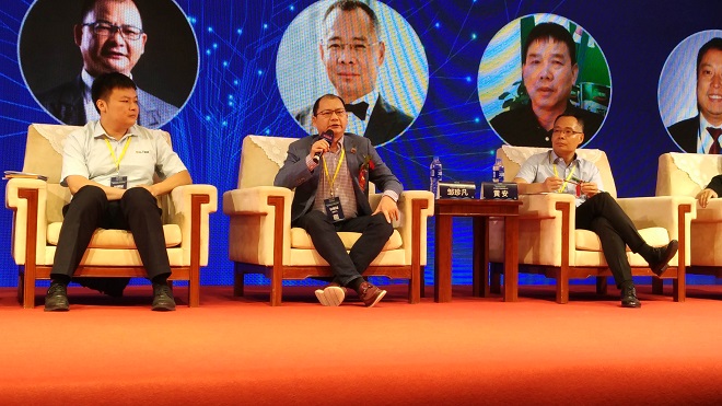 涂飾會(huì)客廳·集泰化工總經(jīng)理鄒珍凡發(fā)言